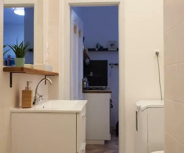 Daire Self Check-in Cozy Stylish Flat By Vaci Street *